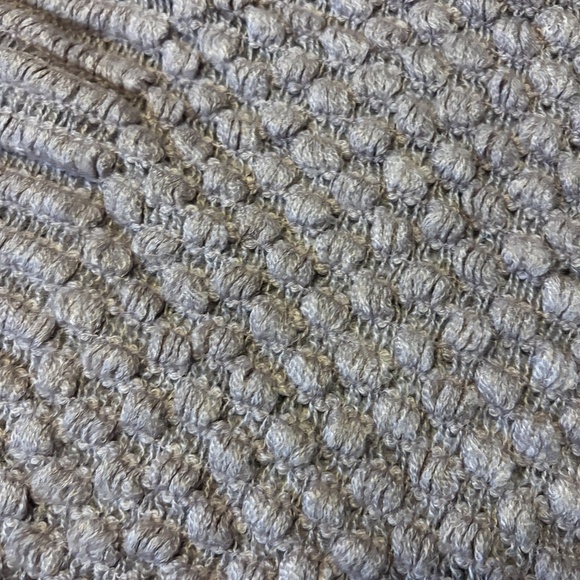 Soft lilac textured knit throw blanket with fringe NWT - Picture 5 of 10